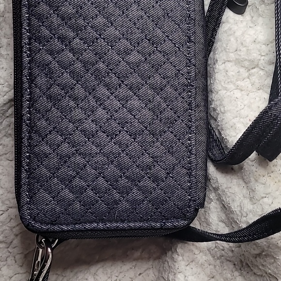 Vera Bradley Iconic RFID All In One Denim Cell Phone denim Crossbody Vera Bradle - Picture 11 of 17
